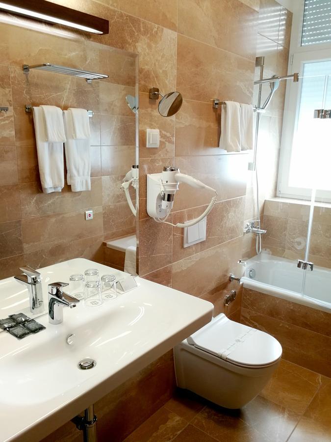 Hotel Maroon زغرب المظهر الخارجي الصورة