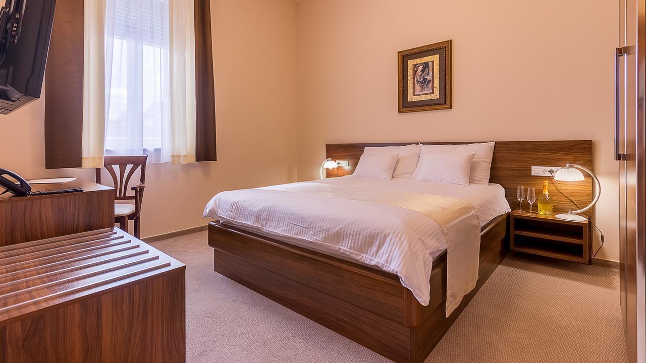 Hotel Maroon زغرب المظهر الخارجي الصورة